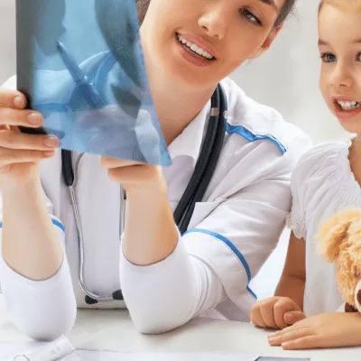 ¿Qué médico trata el bocio infantil?