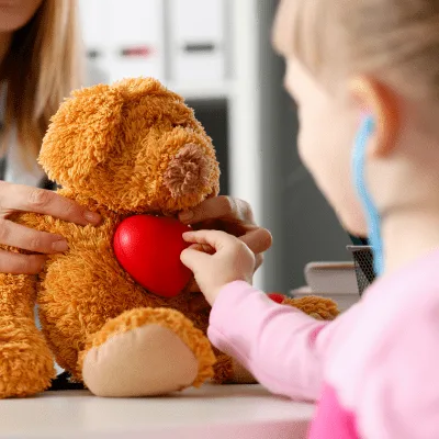 ¿Qué médico trata la diabetes infantil tipo 1?